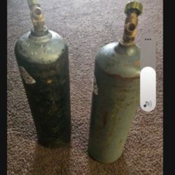 2 Empty Accetelin Tanks