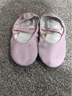 Ballet shoes size 3.5