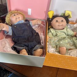 Two Cabbage Patch Kids Dolls Boy & Girl Official Branded