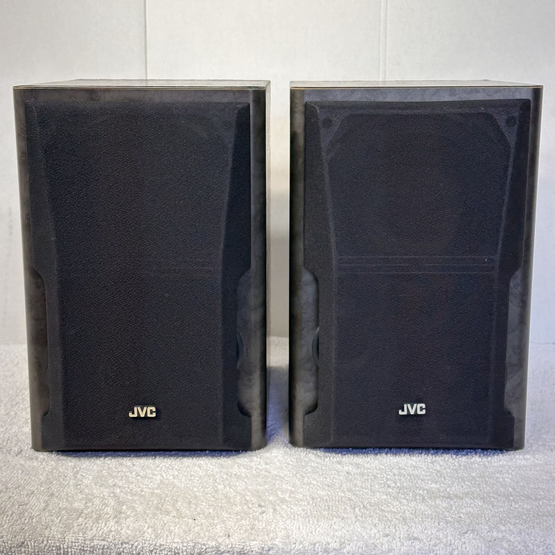JVC Bookshelf Speakers Rare 3-way with unique rear woofer Great Bass Very Good Condition