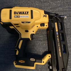 BRAND NEW Dewalt 16g Straight Finish Nailer NEVER USED