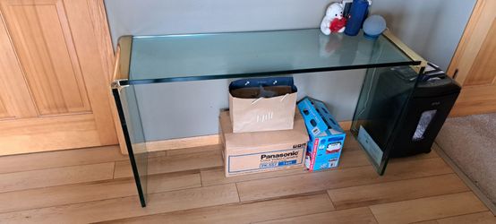 Glass shelf