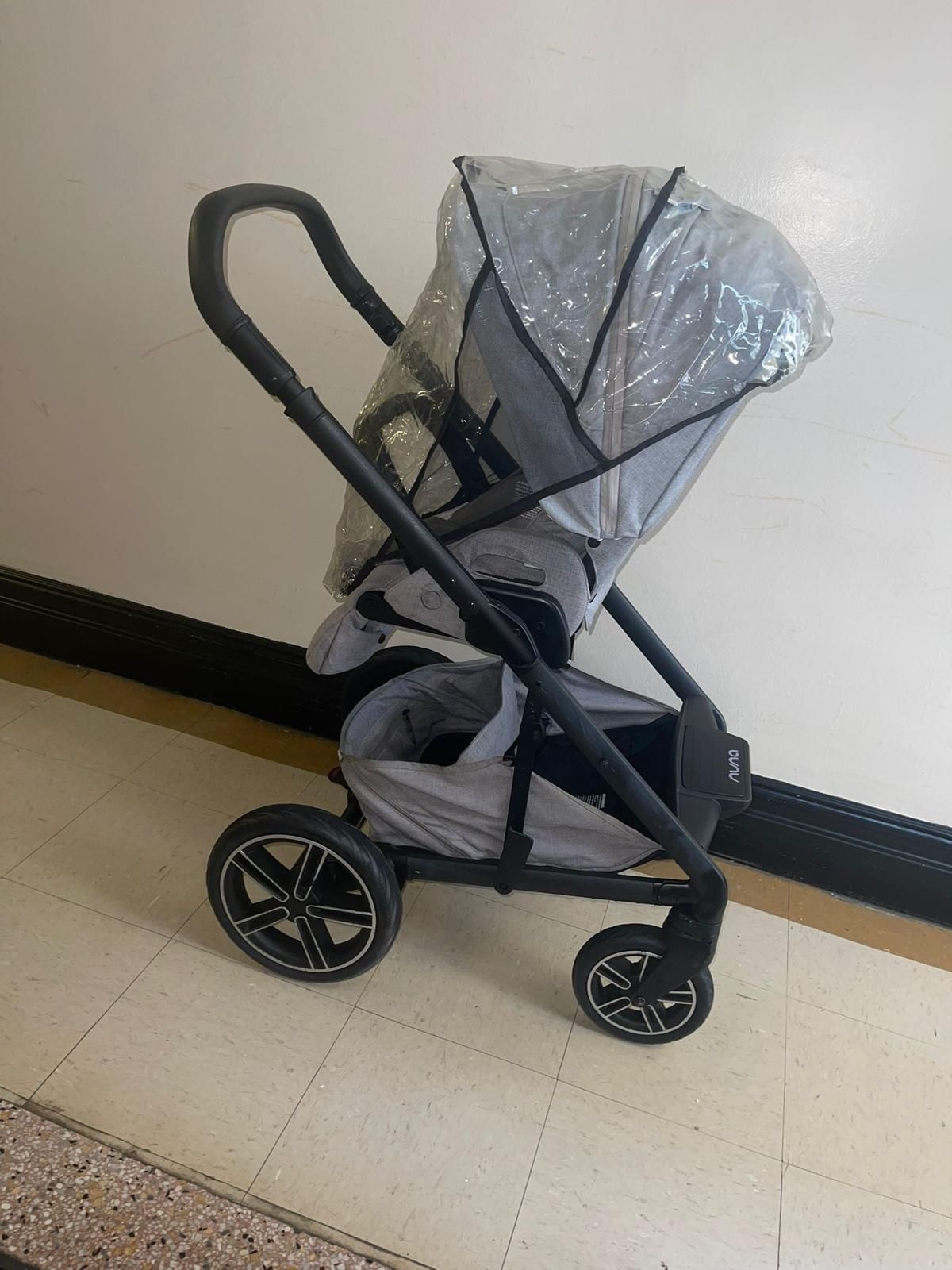 NUNA  Stroller STROLLERS ONLY FOR SALE, CURRENTLY PRICED $1,200 A premium travel system combining innovative safety and luxurious features to raise th