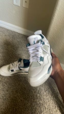 Jordan 4s size 10