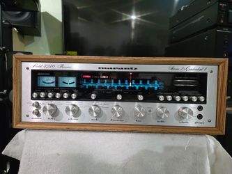 Marantz 4240 Receiver. Excellent condition perfect working amazing sound the cabinet like New very nice Receiver will test before you buy.