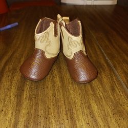 Baby boys size 3 months boots new