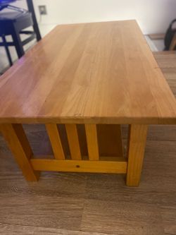 High End Oak Small Coffee Table - Excellent Condition