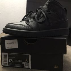 Air Jordan 1s Kids Size 13.5c 