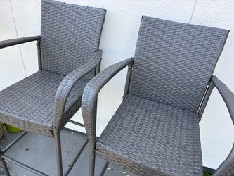 Wicker bar stools
