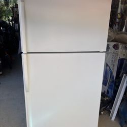 KENMORE APARTMENT SIDE REFRIGERATOR 