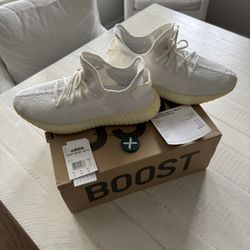Size 11 - adidas Yeezy Boost 350 V2 Low Cream White / Triple White