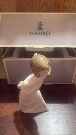 Vintage Lladró "Angel Praying" Porcelain Figurine #4538 - DAMAGED / Missing One Wing (As-Is Crafting Piece)