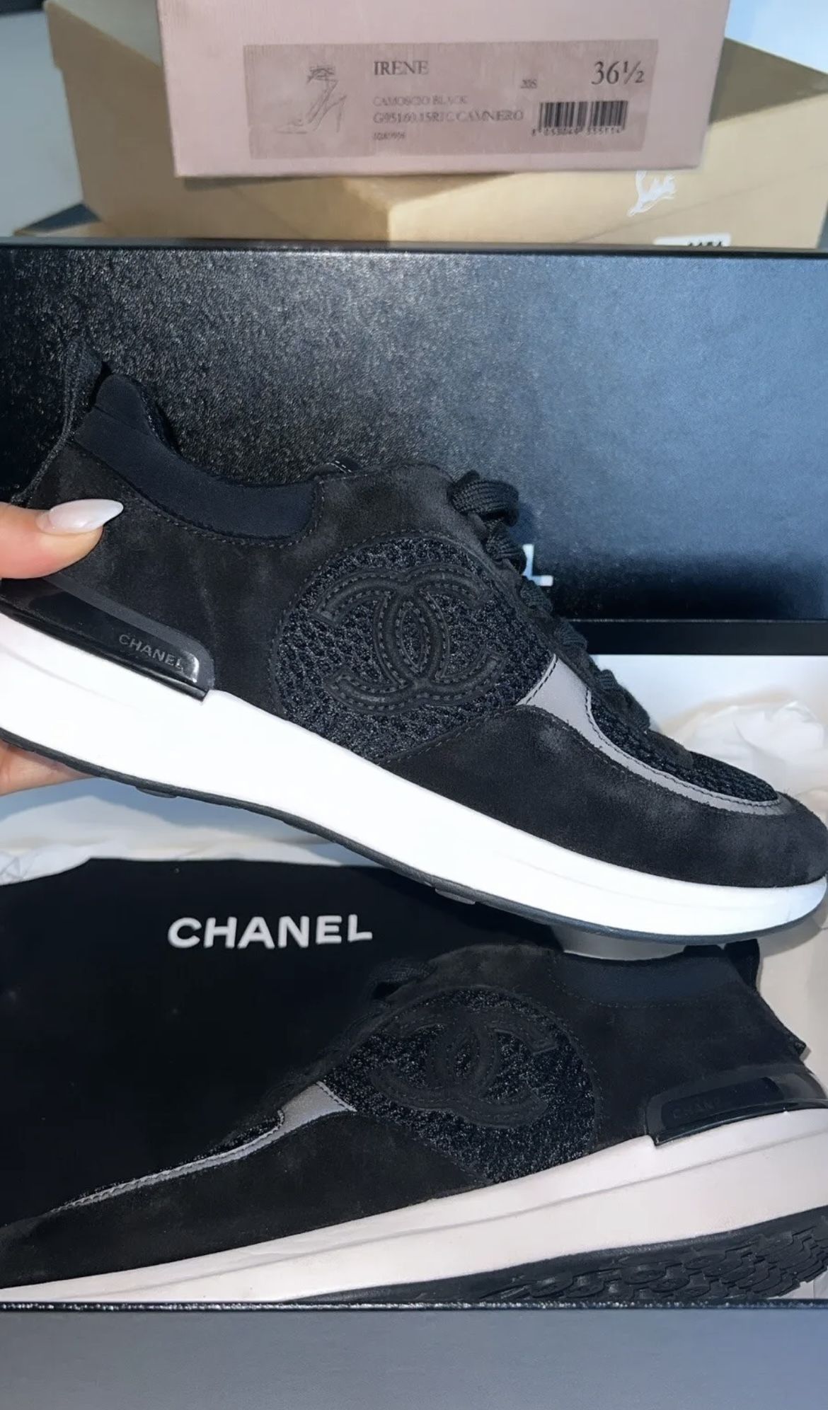 Chanel Sneakers 22p