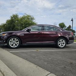 2011 Ford Taurus