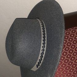 NEW Felt Hat one SIZE FITS 79936