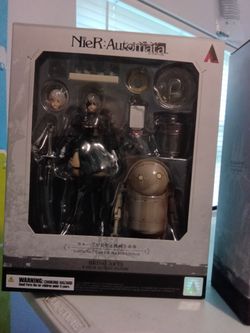 NieR:Automata Bring Arts 2B & Machine Lifeform Figure