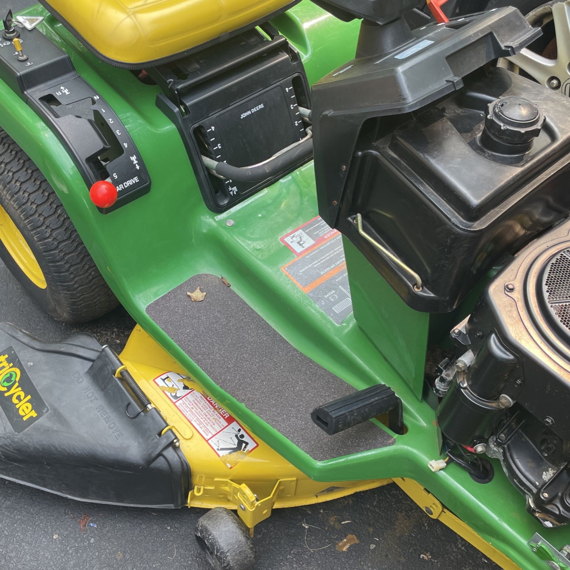 John Deere 38 Inch Mower for Sale in Trenton, NJ OfferUp