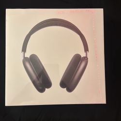 *SEALED* AirPod Maxes Space Grey (AppleCare+)