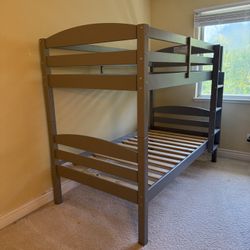 Literas de madera en perfecto estado - San José