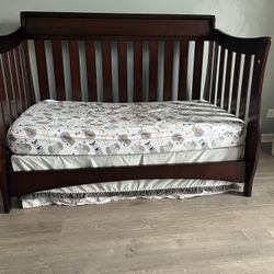 Delta Baby Crib Set