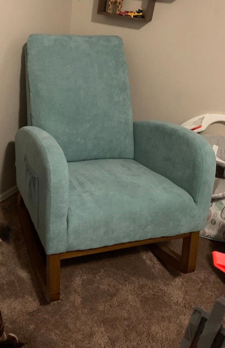 Cozy Rocker, Nursey Chair