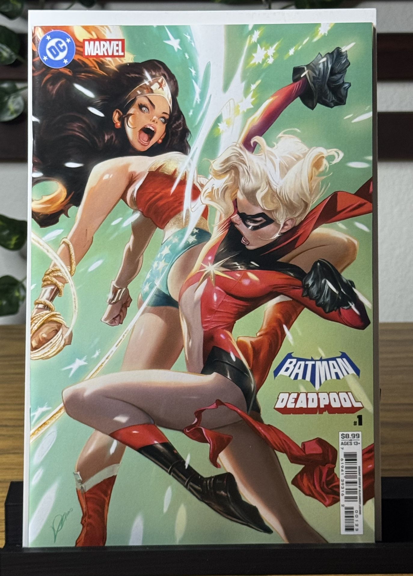 BATMAN DEADPOOL #1-LOZANO WONDER WOMAN VARIANT-NM