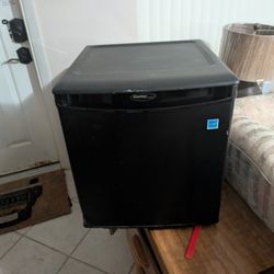 Mini Refrigerator 