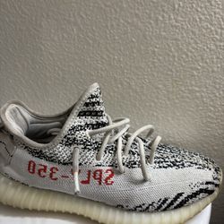Yeezy 350 Zebra