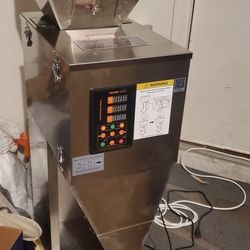 VEVOR Particle Filling Machine, 0.022-2.2 lbs/10-1000g, Automatic Filler Machine with Foot Pedal, Stainless Steel Weighing Filling Machine,