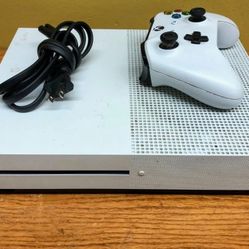 Xbox One S 500 Gb Whin  Controller And Cod Modern Warfare 2