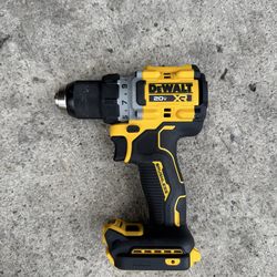 Dewalt xr 1/2in drill driver (tool only)