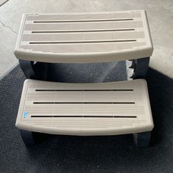 Very Sturdy 2 Step Extra Large Dog Steps 27”wide 15” Tall Depth 25”. 