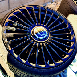 Strada rims Martello Gloss blackand tires (READ DESCRIPTION)