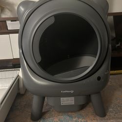 Self Cleaning Litter Box