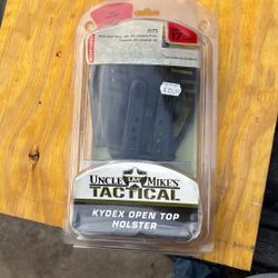 Uncle Mikes RH S&W Holster