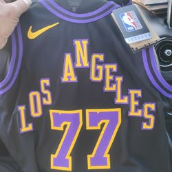 LA Lakers Jersey #77