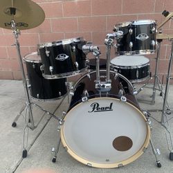 Pearl Drum Set