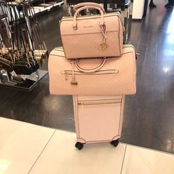 Michael Kors Pink Travel Set 