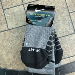 Nike Everyday Max (Men Size 8-12) Grey