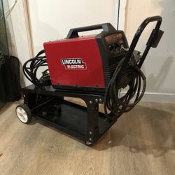 Lincoln Electric Easy-MIG 140 Welder