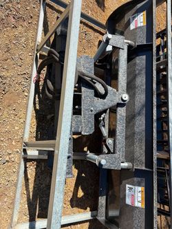 Skid steer dozer blade attachment