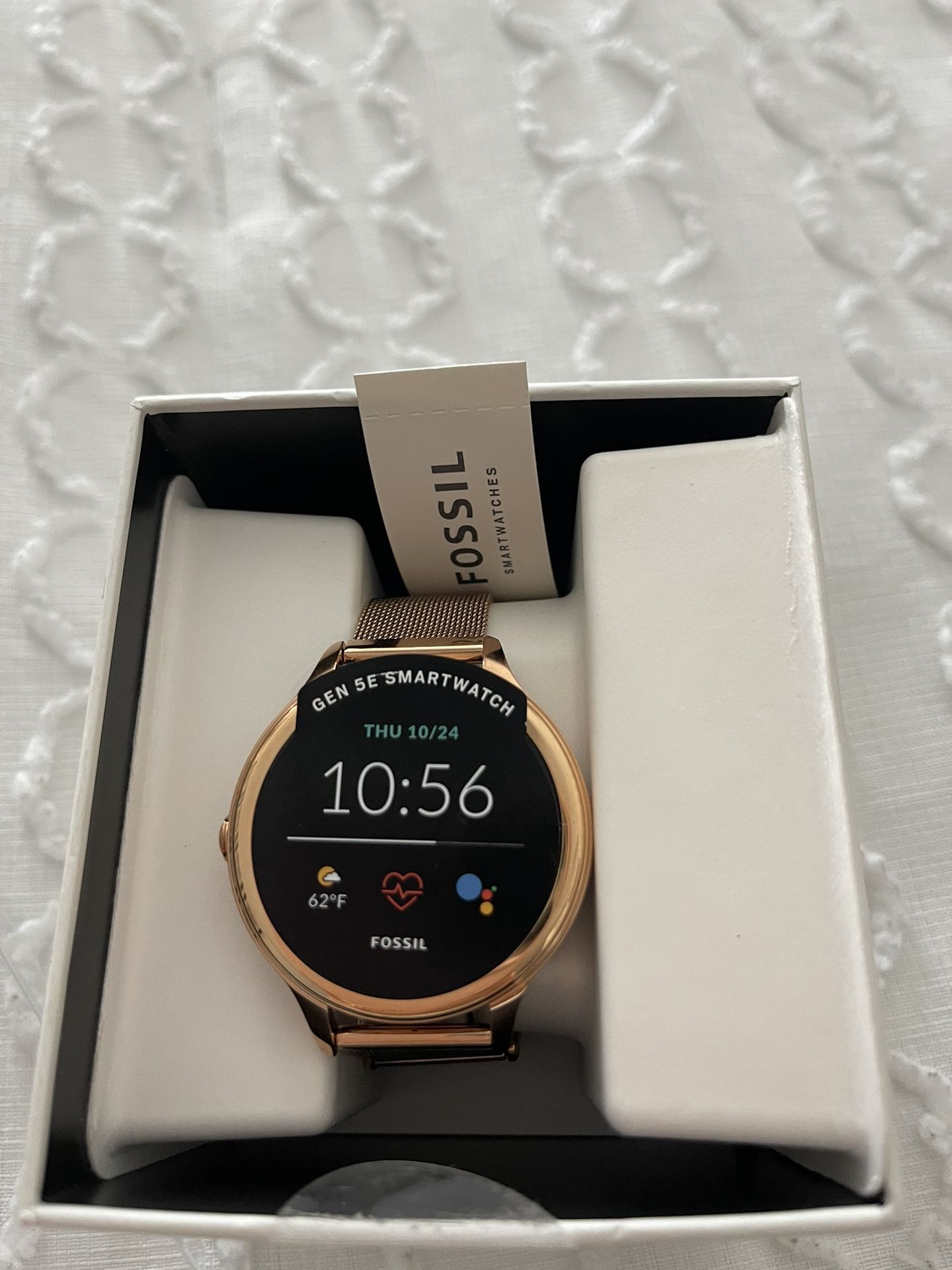 Fossil Gen 5e Smartwatch 42mm Stainless Steel Mesh Rose Gold