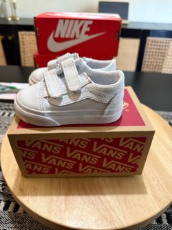 Vans Old Skool size 4C