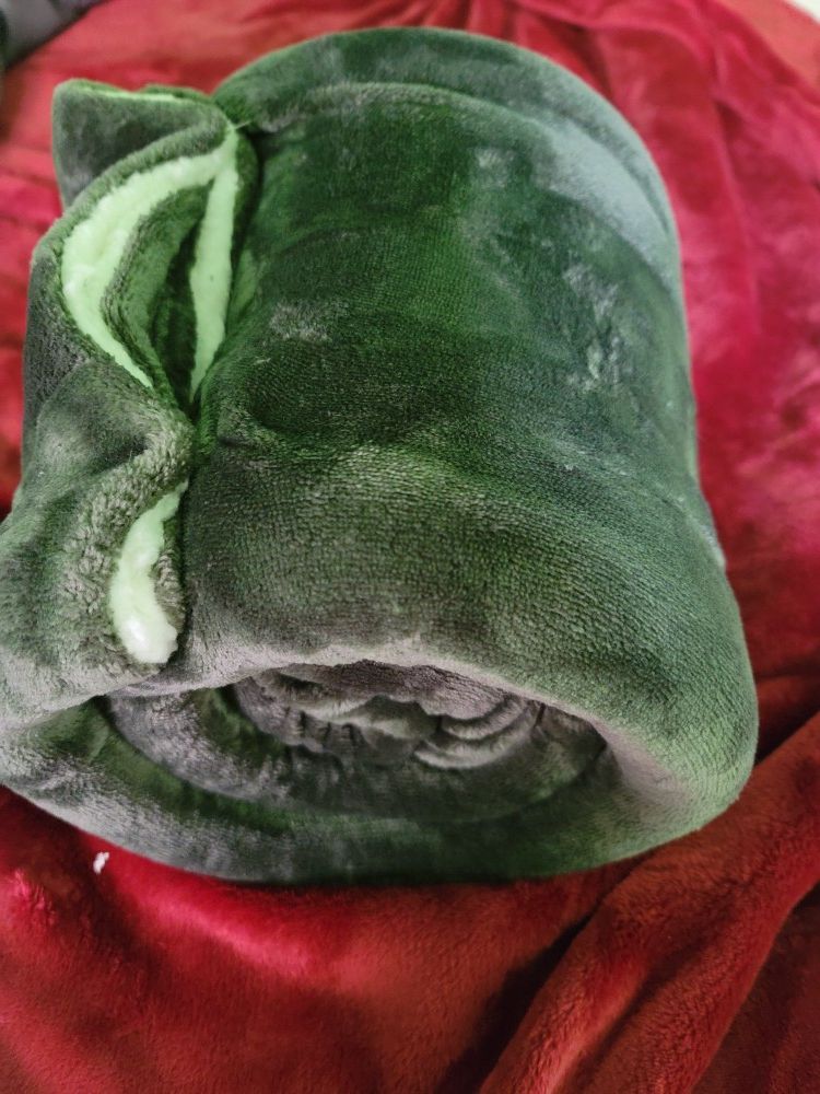 Brand New Velvet Shepra Throw Blanket