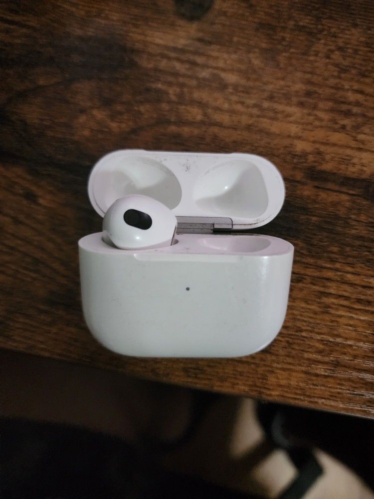 3rd Generation Airpod (1 Only)