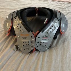 Schutt Shoulder Pads Medium 