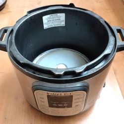 Instant Pot IP-DUO60 6 Quart Pressure Cooker for Parts or Repair