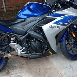 2015 Yamaha R3  Garage Keep