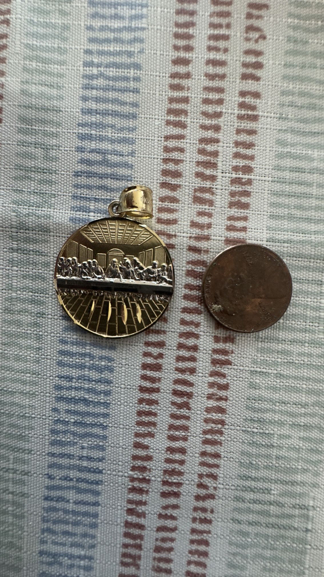 10K Last Supper Pendant