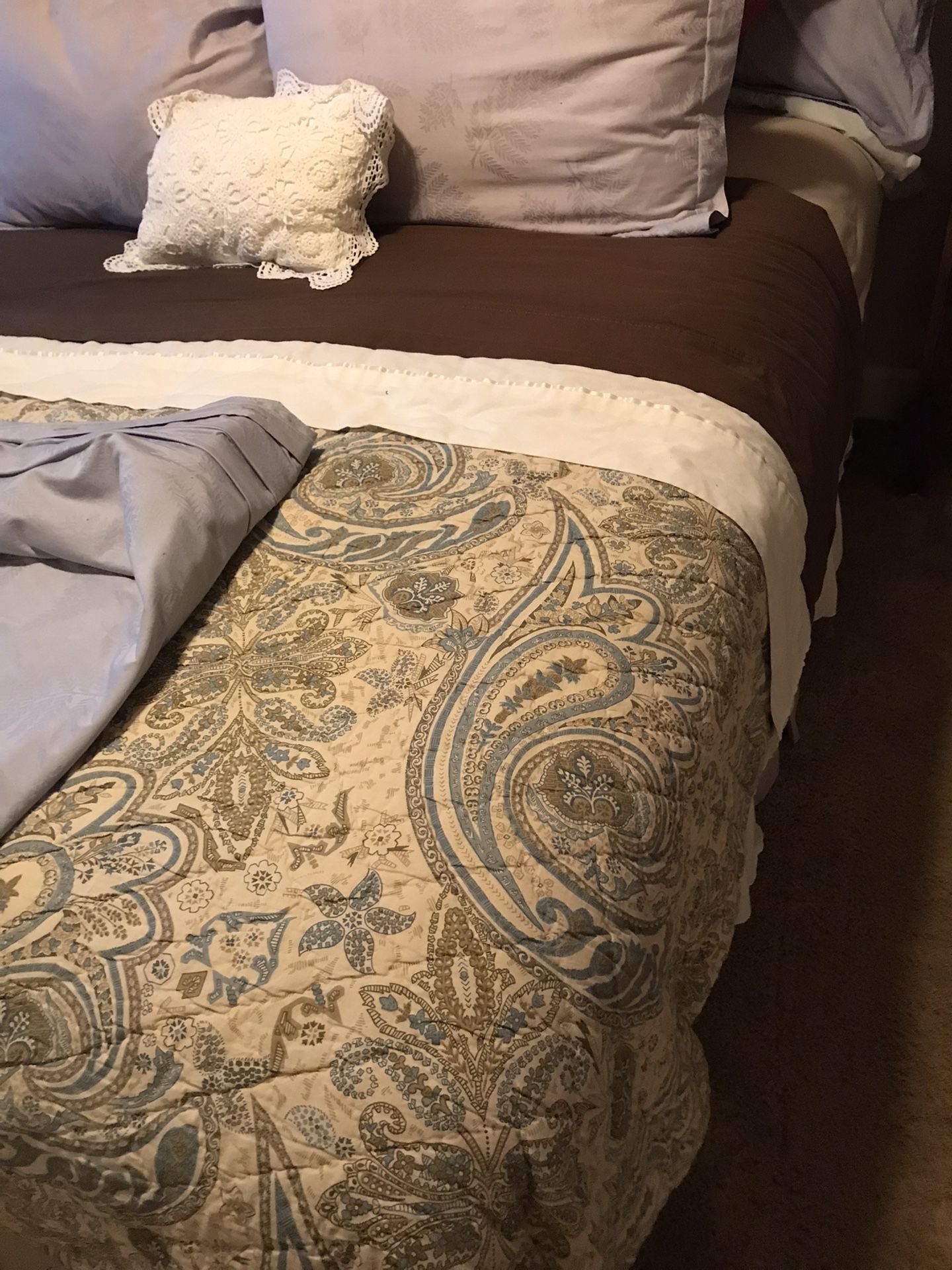 Queen Bed And Bedding